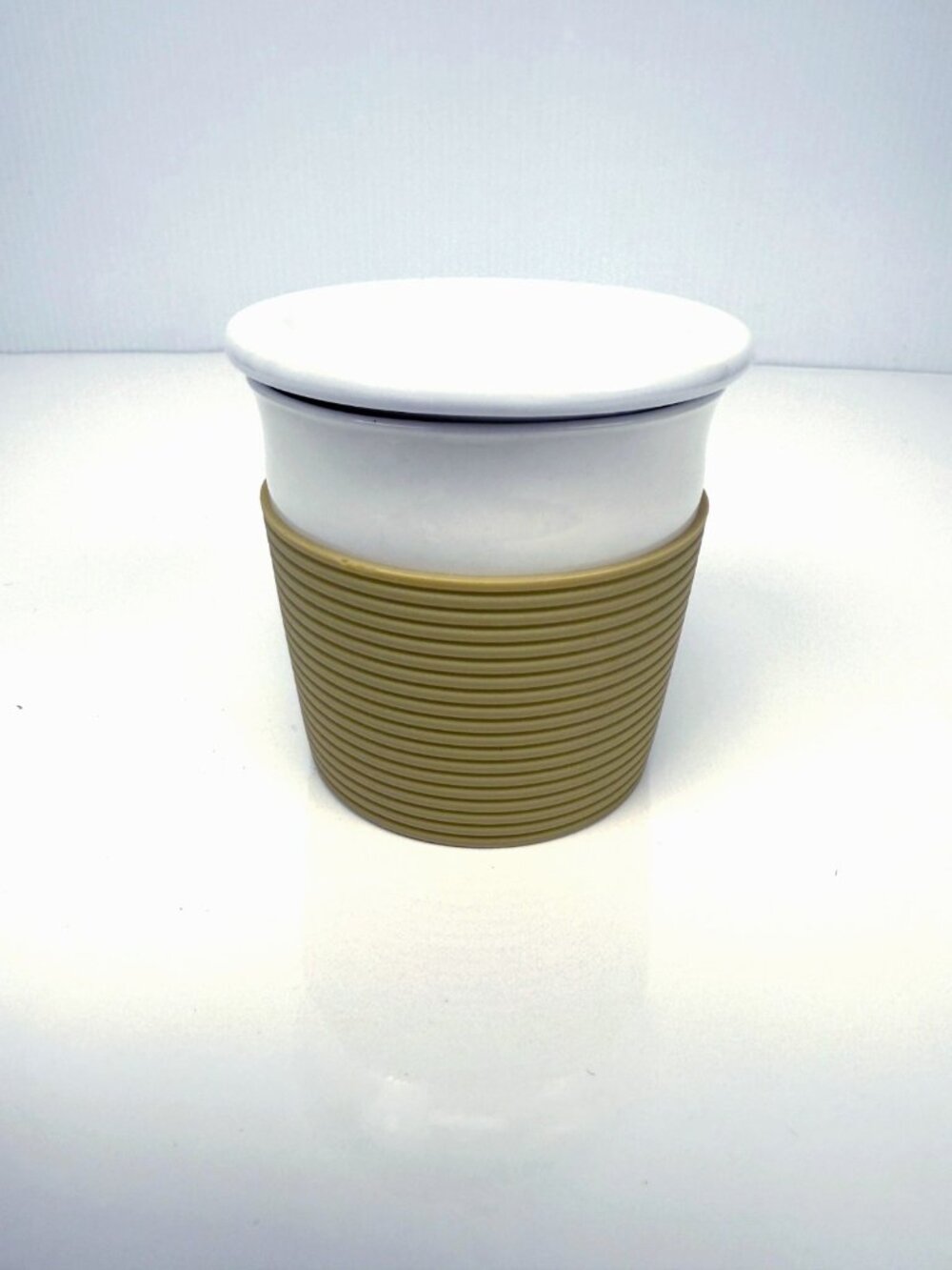 Kinto Re Cup Porcelain Travel Mug Silicone Sleeve Minimalist Beige Brown w/Lid